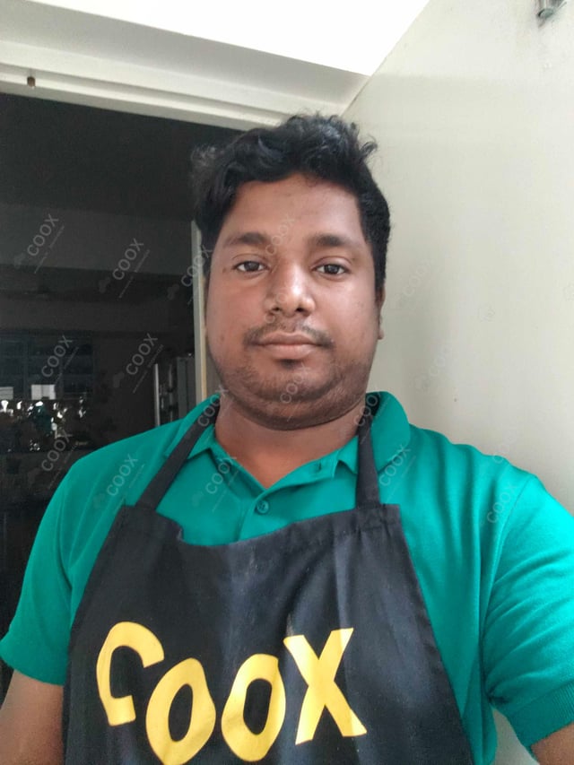 Chef from COOX at bookings. Professional cooks chefs at home