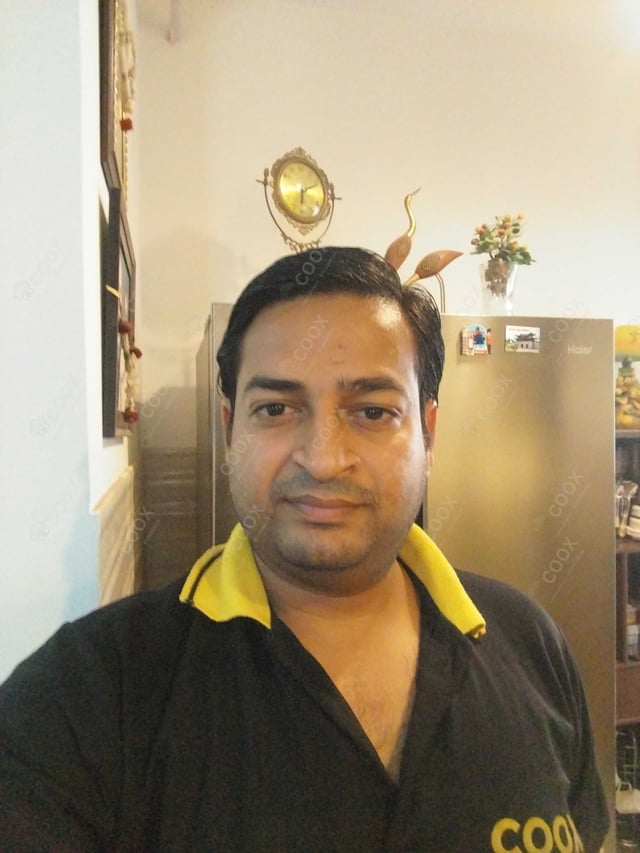 Chef from COOX at bookings. Professional cooks chefs at home