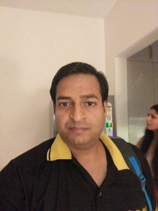 Chef from COOX at bookings. Professional cooks chefs at home