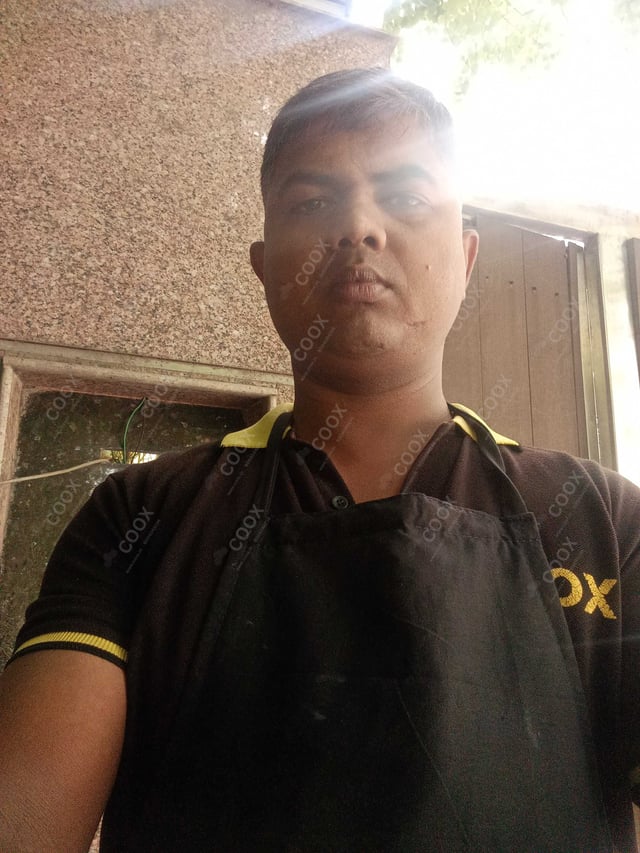 Chef from COOX at bookings. Professional cooks chefs at home