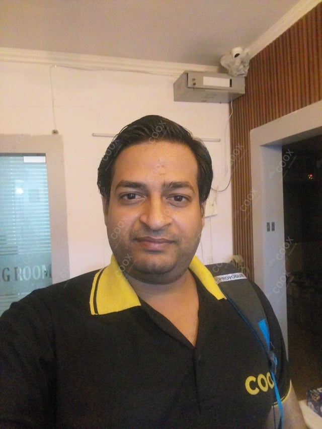 Chef from COOX at bookings. Professional cooks chefs at home