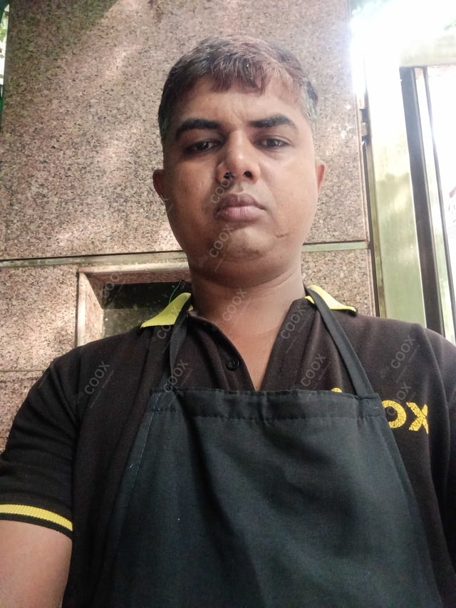 Chef from COOX at bookings. Professional cooks chefs at home