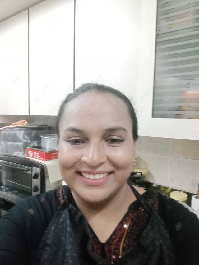 Chef from COOX at bookings. Professional cooks chefs at home