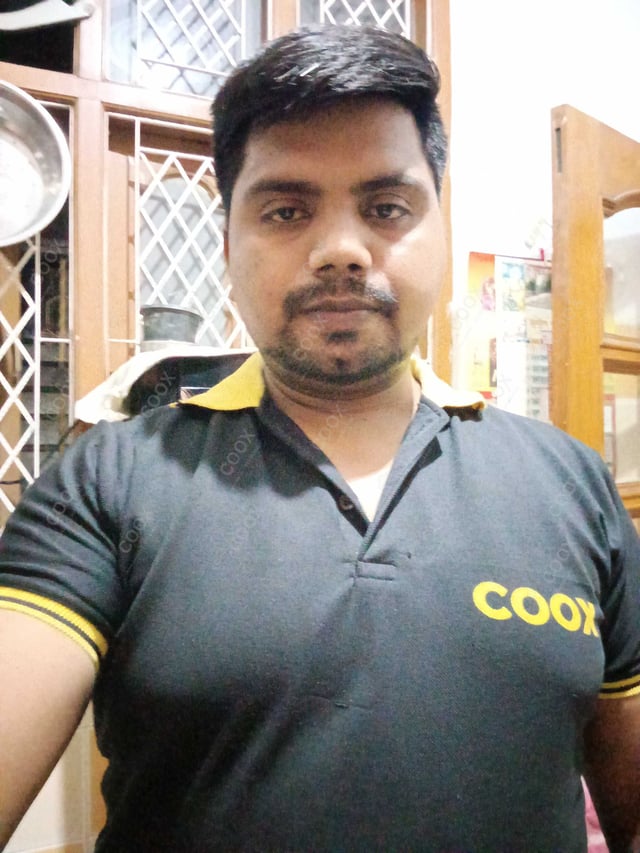 Chef from COOX at bookings. Professional cooks chefs at home
