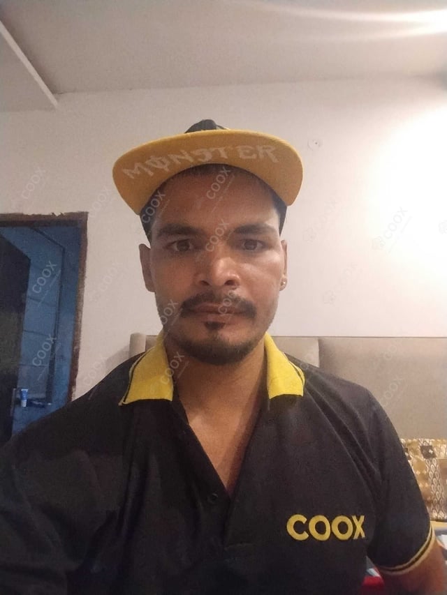 Chef from COOX at bookings. Professional cooks chefs at home