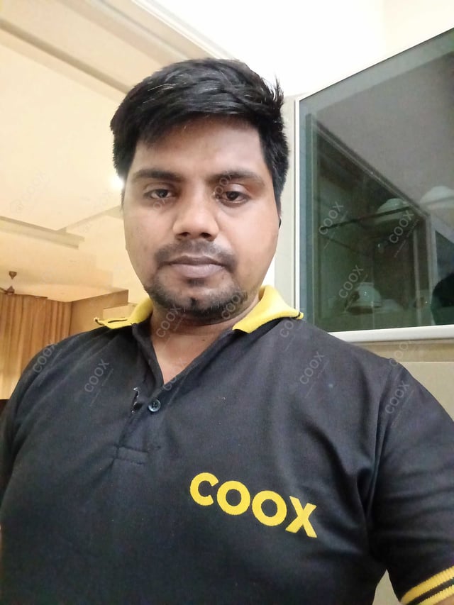 Chef from COOX at bookings. Professional cooks chefs at home