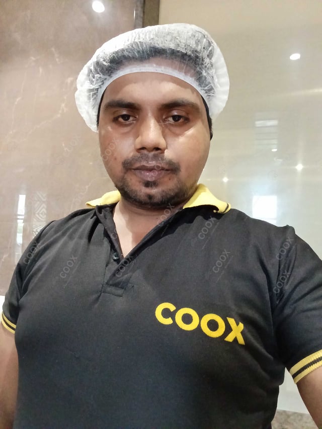 Chef from COOX at bookings. Professional cooks chefs at home
