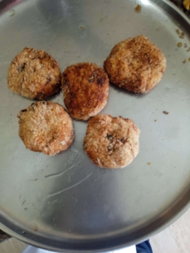 Delicious Veg Cutlets prepared by COOX