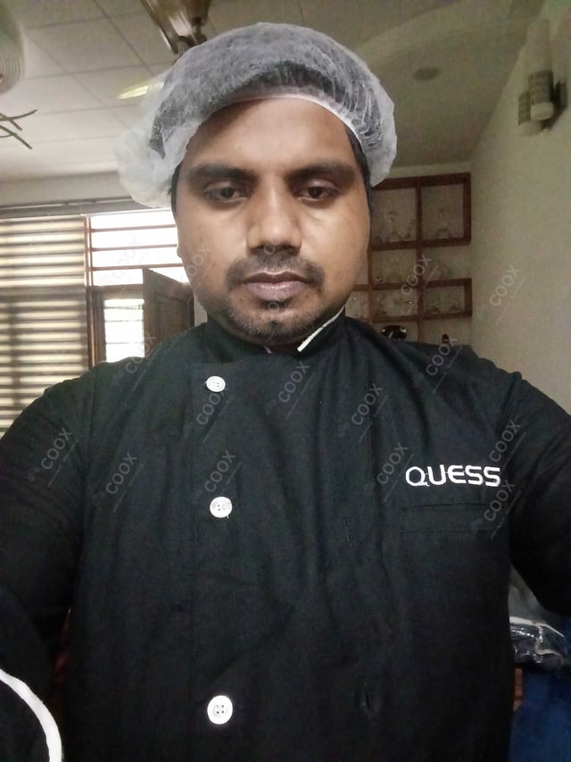 Chef from COOX at bookings. Professional cooks chefs at home