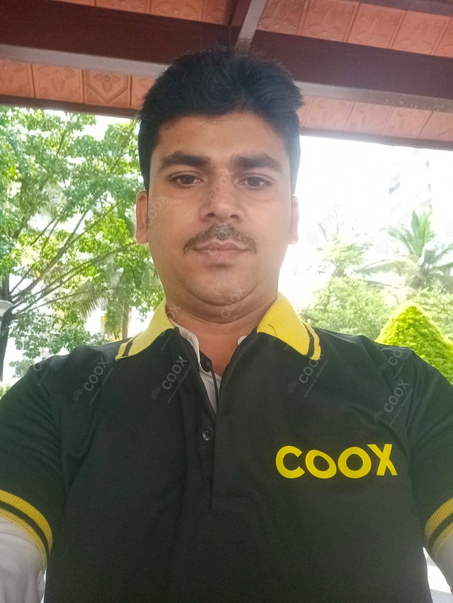 Chef from COOX at bookings. Professional cooks chefs at home