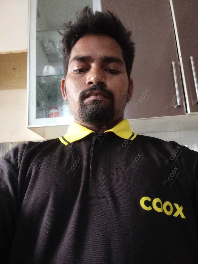Chef from COOX at bookings. Professional cooks chefs at home