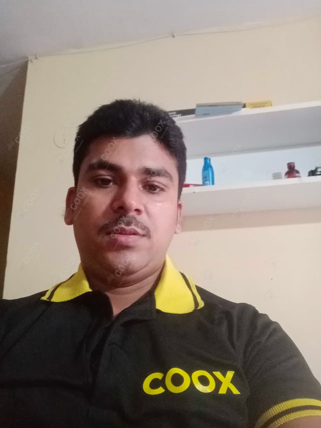 Chef from COOX at bookings. Professional cooks chefs at home