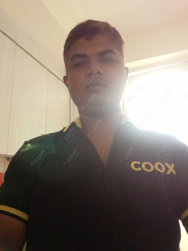 Chef from COOX at bookings. Professional cooks chefs at home