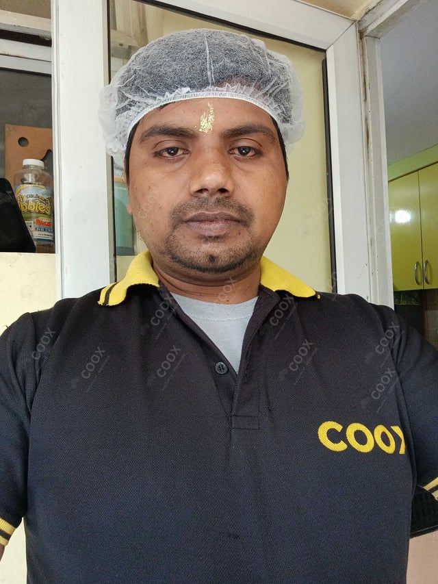 Chef from COOX at bookings. Professional cooks chefs at home