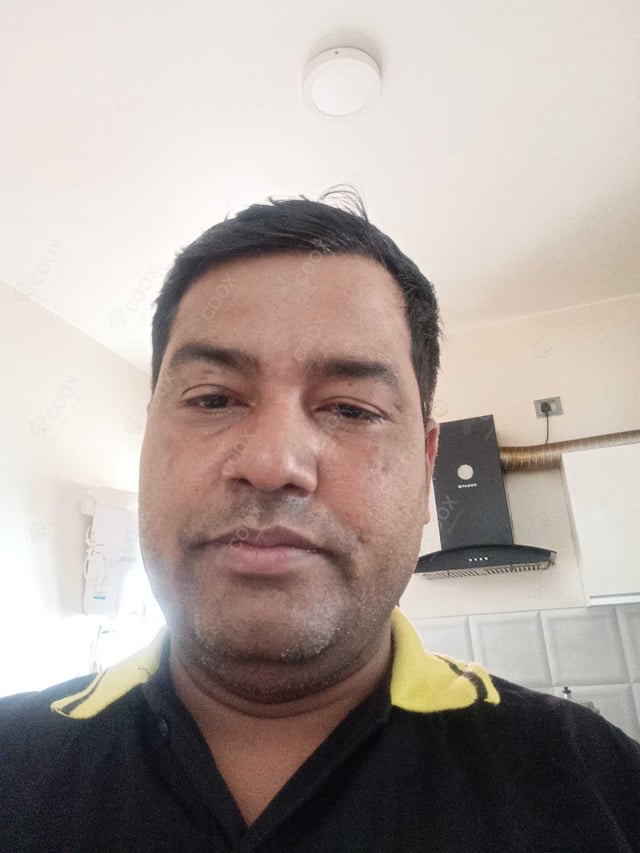 Chef from COOX at bookings. Professional cooks chefs at home