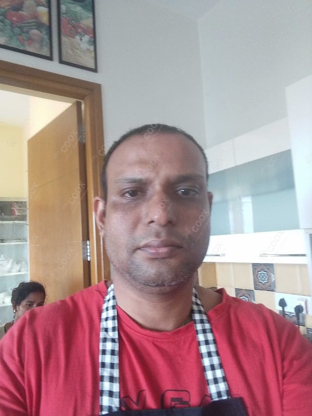 Chef from COOX at bookings. Professional cooks chefs at home