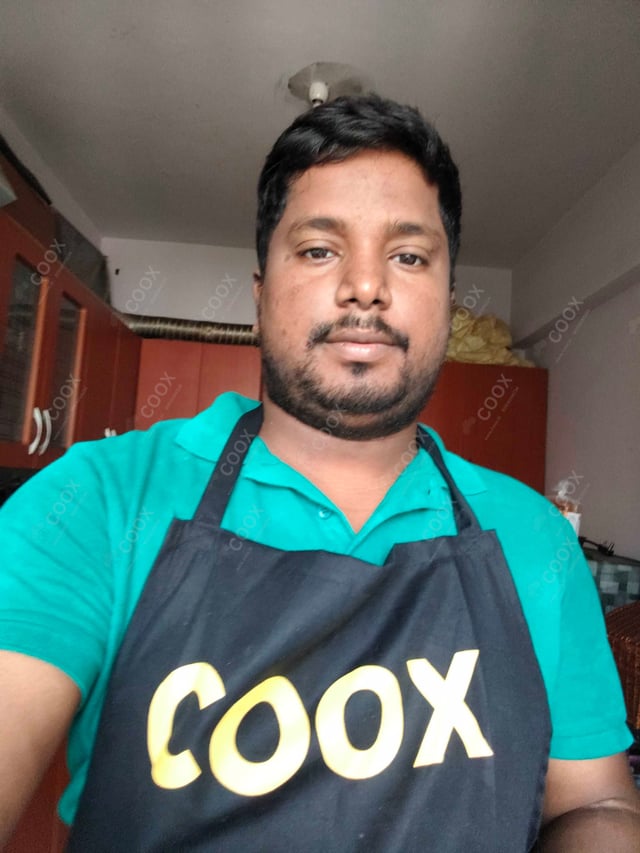 Chef from COOX at bookings. Professional cooks chefs at home