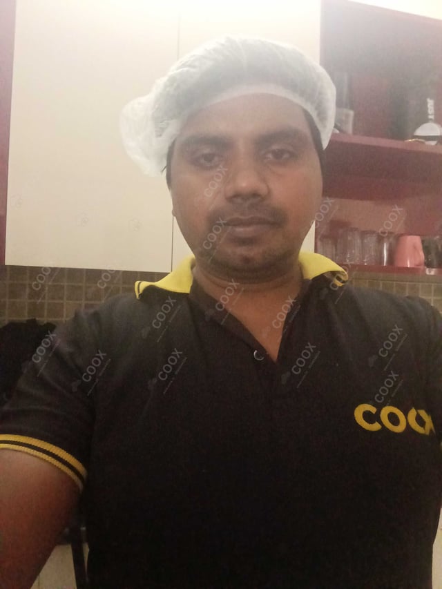 Chef from COOX at bookings. Professional cooks chefs at home