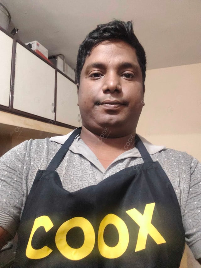 Chef from COOX at bookings. Professional cooks chefs at home