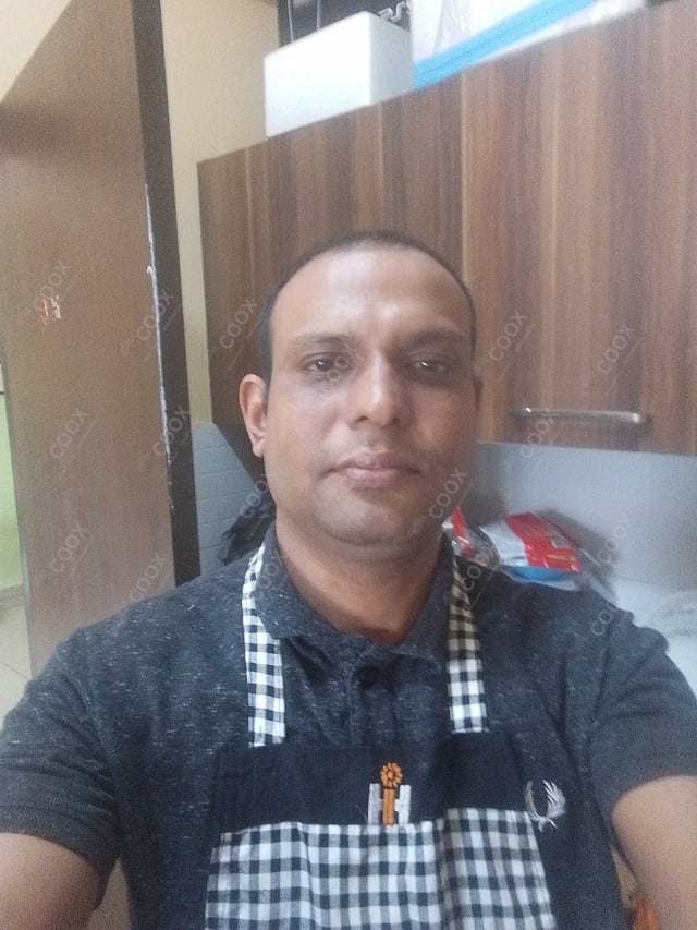 Chef from COOX at bookings. Professional cooks chefs at home