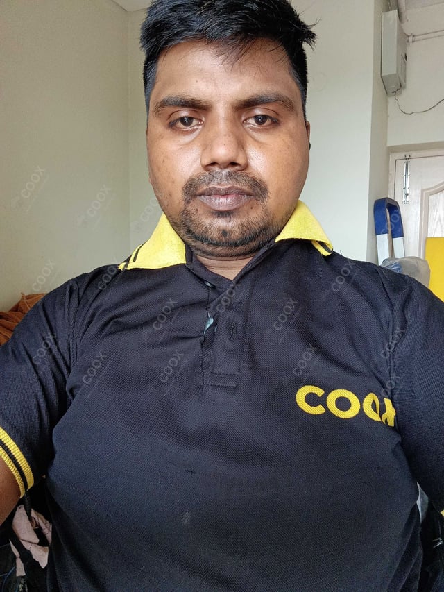 Chef from COOX at bookings. Professional cooks chefs at home