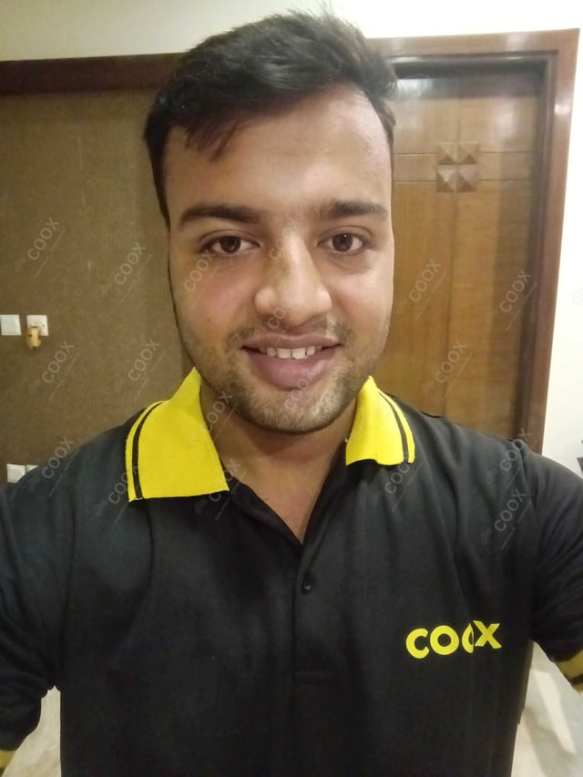 Chef from COOX at bookings. Professional cooks chefs at home