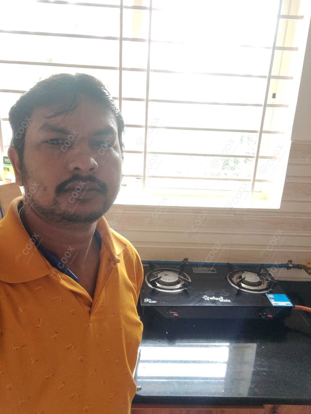 Chef from COOX at bookings. Professional cooks chefs at home