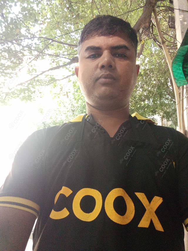 Chef from COOX at bookings. Professional cooks chefs at home