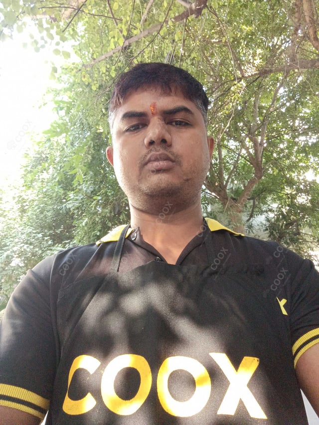 Chef from COOX at bookings. Professional cooks chefs at home