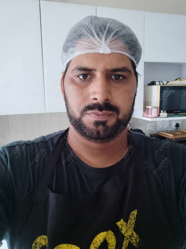 Chef from COOX at bookings. Professional cooks chefs at home