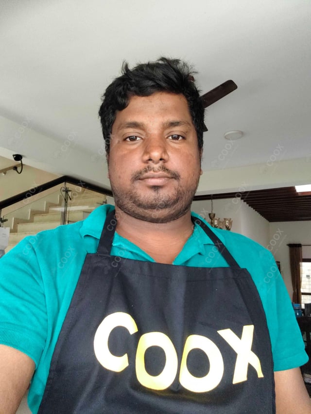 Chef from COOX at bookings. Professional cooks chefs at home