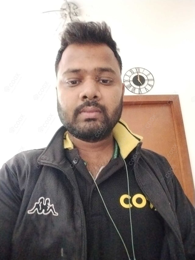 Chef from COOX at bookings. Professional cooks chefs at home