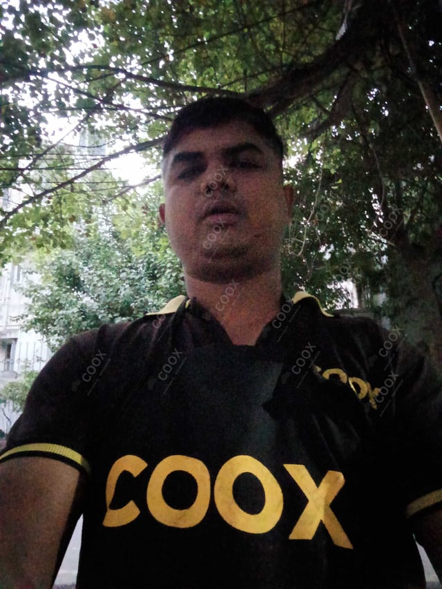 Chef from COOX at bookings. Professional cooks chefs at home