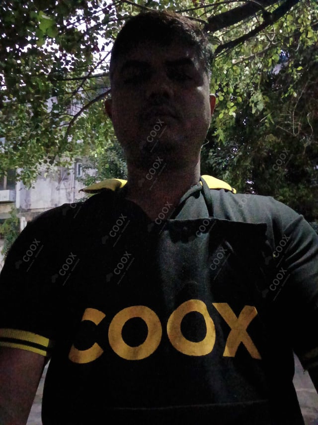 Chef from COOX at bookings. Professional cooks chefs at home