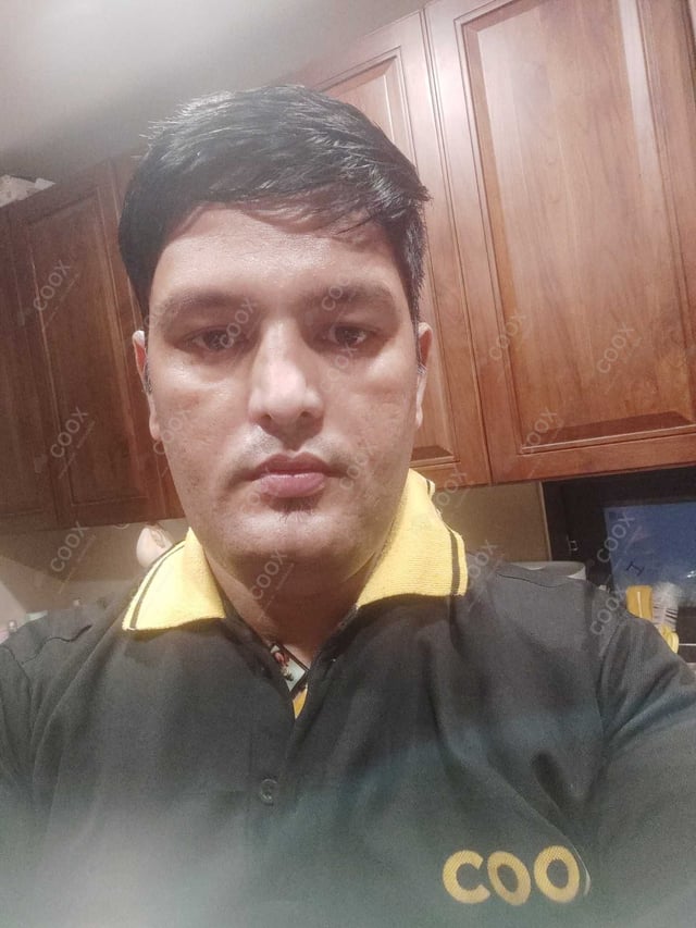 Chef from COOX at bookings. Professional cooks chefs at home