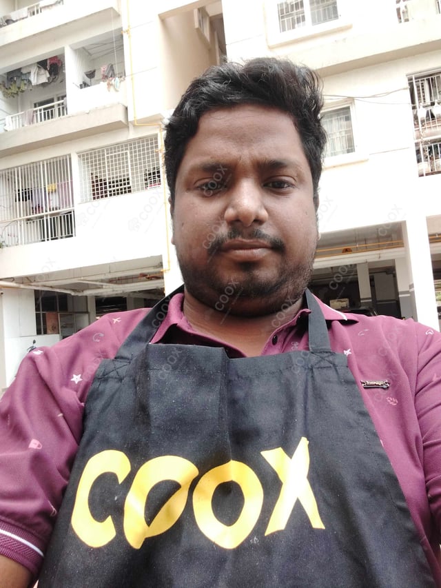 Chef from COOX at bookings. Professional cooks chefs at home