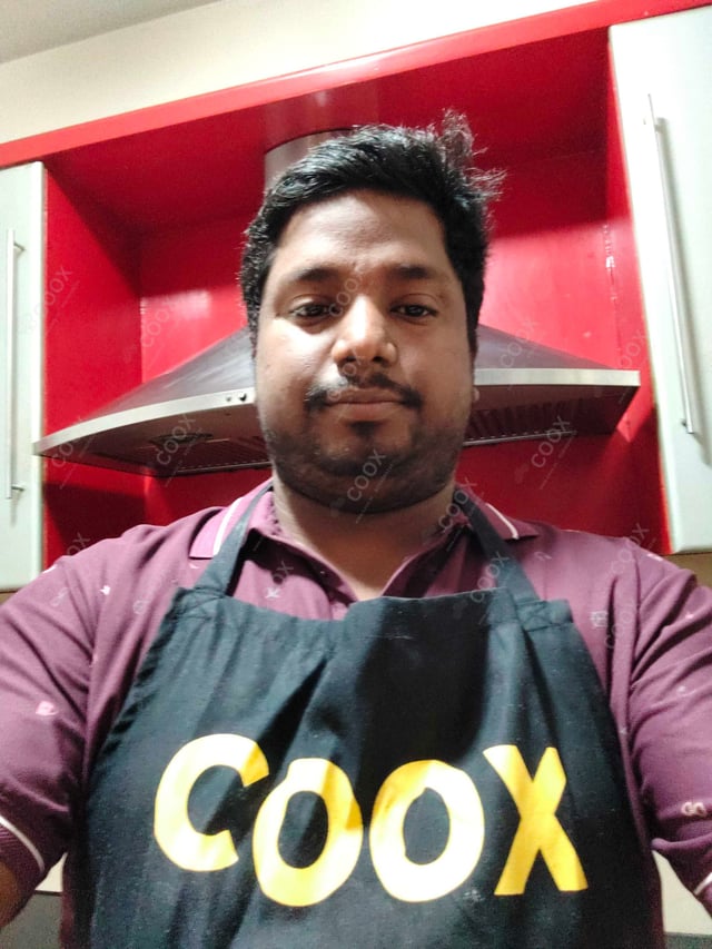 Chef from COOX at bookings. Professional cooks chefs at home