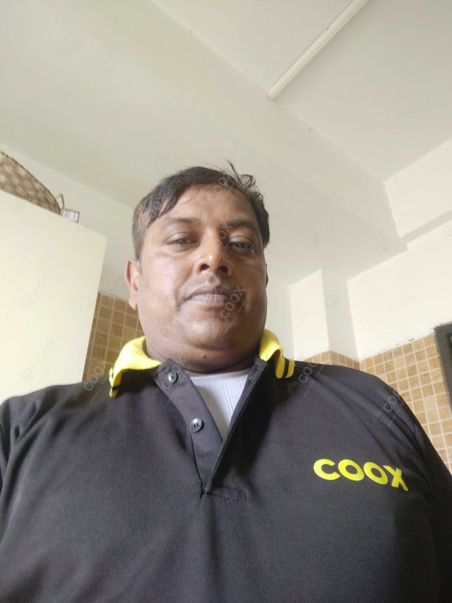 Chef from COOX at bookings. Professional cooks chefs at home