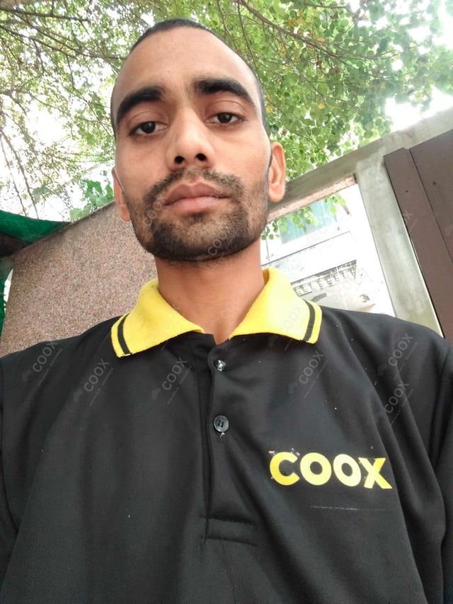 Chef from COOX at bookings. Professional cooks chefs at home