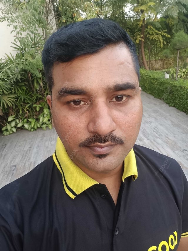 Chef from COOX at bookings. Professional cooks chefs at home