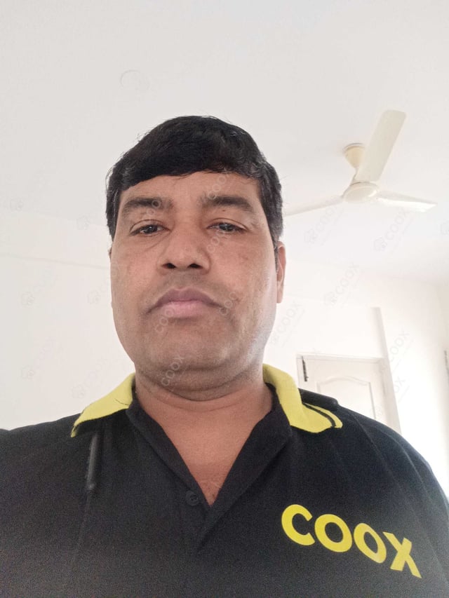 Chef from COOX at bookings. Professional cooks chefs at home