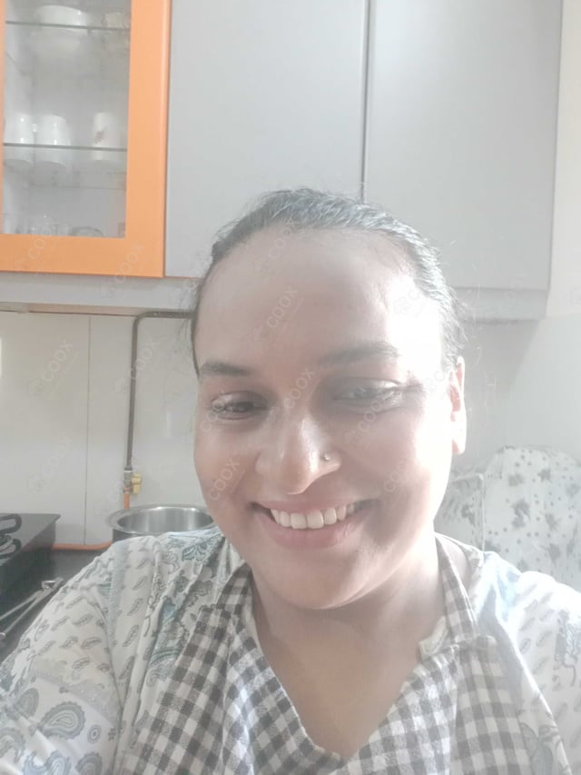 Chef from COOX at bookings. Professional cooks chefs at home