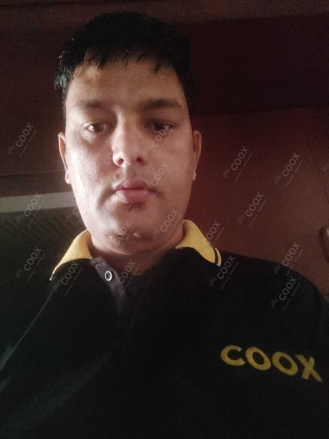 Chef from COOX at bookings. Professional cooks chefs at home