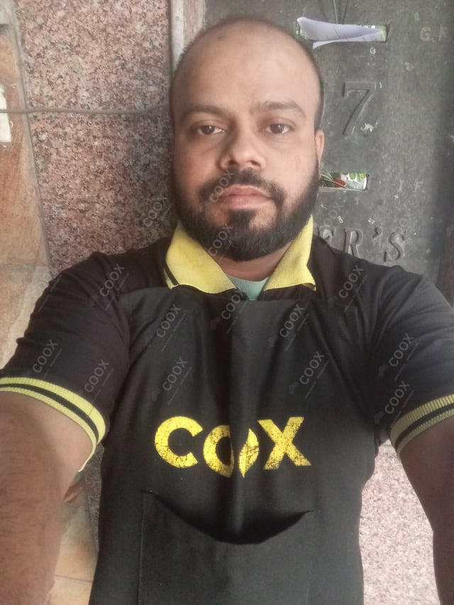Chef from COOX at bookings. Professional cooks chefs at home