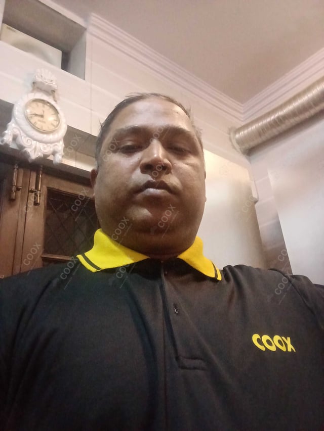 Chef from COOX at bookings. Professional cooks chefs at home