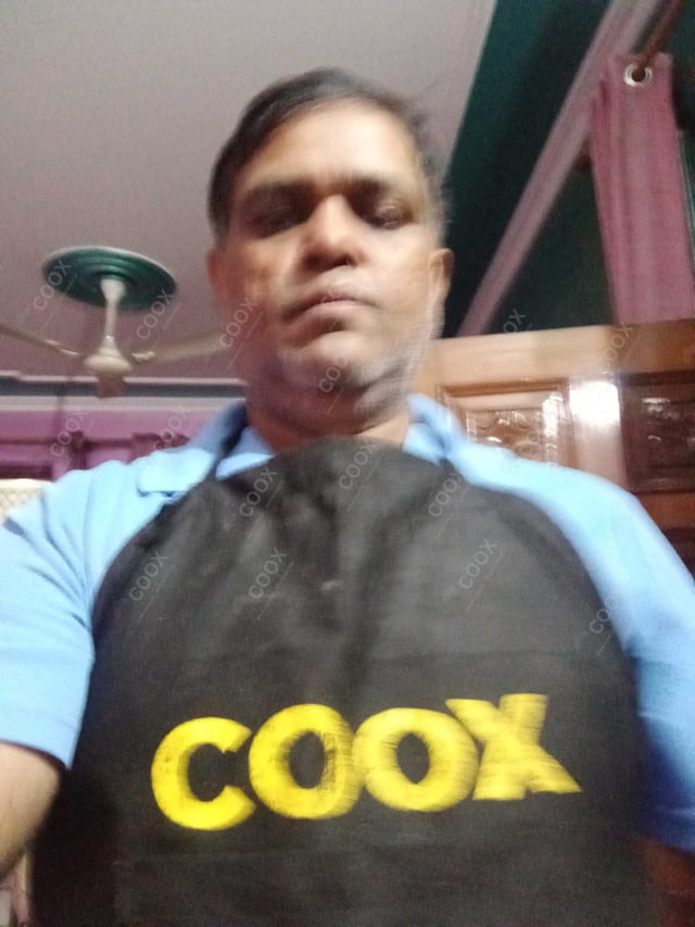 Chef from COOX at bookings. Professional cooks chefs at home