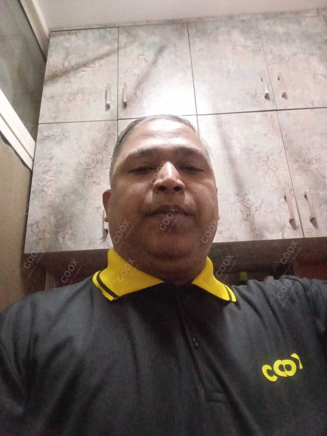 Chef from COOX at bookings. Professional cooks chefs at home