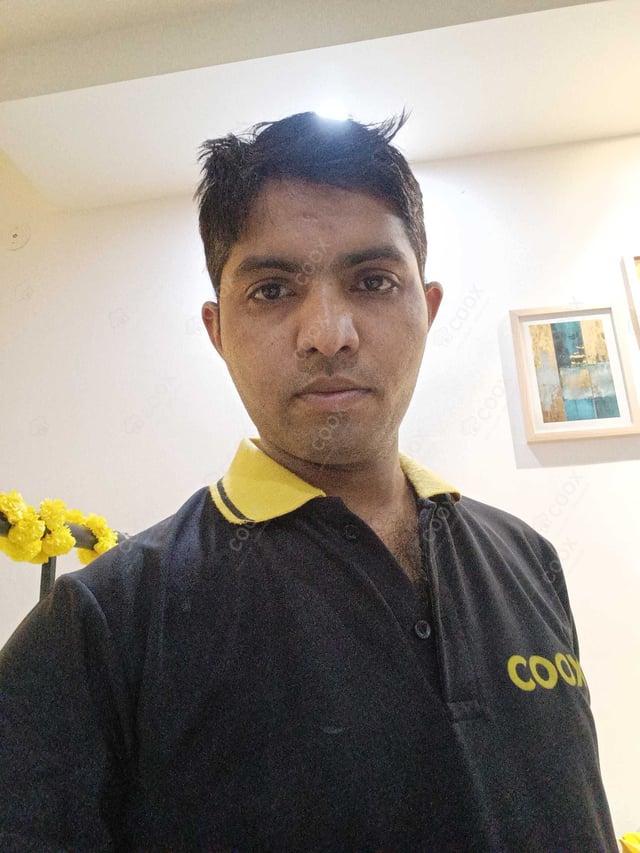 Chef from COOX at bookings. Professional cooks chefs at home