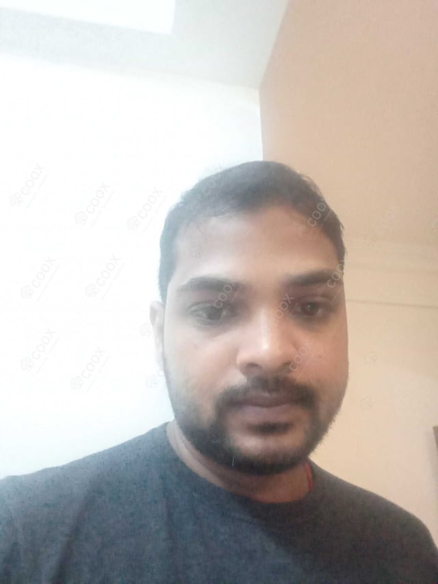 Chef from COOX at bookings. Professional cooks chefs at home