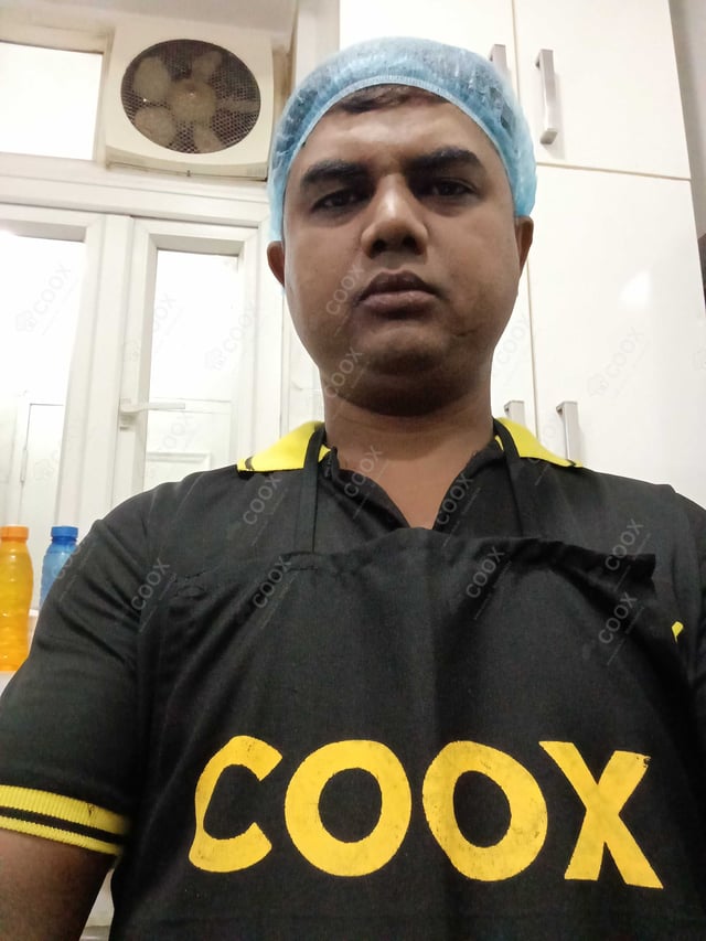 Chef from COOX at bookings. Professional cooks chefs at home